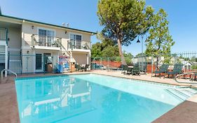 Best Western Cedar Inn & Suites